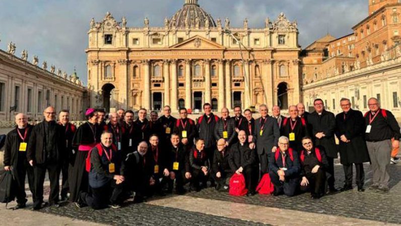 El obispo auxiliar, monseñor Ramón Valdivia, participa en el Congreso sobre la Formación permanente en Roma