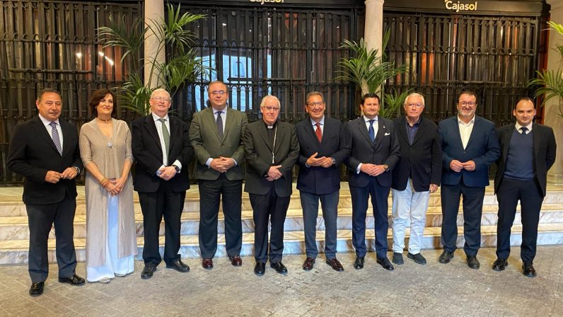 El arzobispo de Sevilla participa en los Diálogos de Cuaresma de la Fundación Cajasol