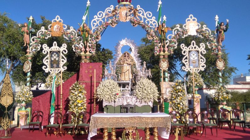 Nuestra Señora de la Piedad de Albaida del Aljarafe coronada